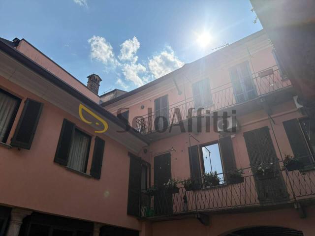 Piazza Santa Maria 1 1501 5 vani 84mq