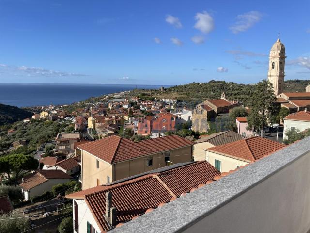 Piazza Santa Maria trilocale 60mq