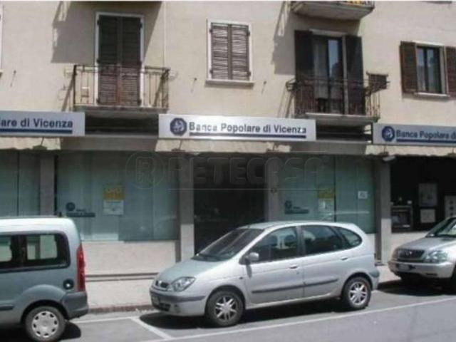 Piazza Silva 30 10 vani 486mq