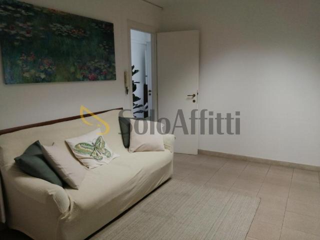 Piazza Silvio Pellico 20/A 7 vani 140mq