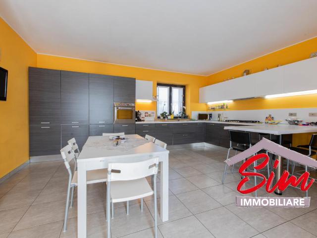 Piazza Regina Margherita 11 6 vani 250mq