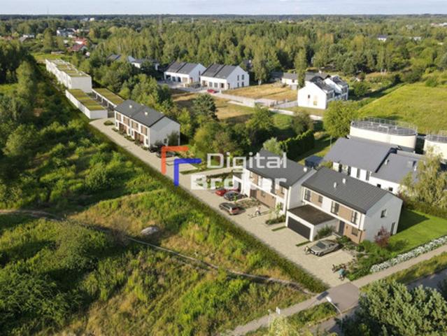 Piaseczyński, Lesznowola, Kwiatowa