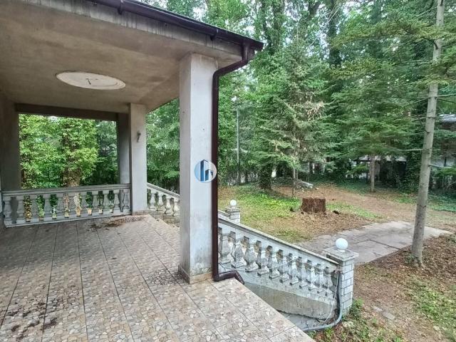 Piaseczyński, Piaseczno, Zalesie Górne, Koralowych Dębów