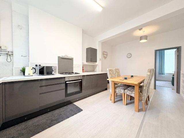 Picton Road, Wavertree, Liverpool, Merseyside L15, 4 bed flat to rent, £1,095 pcm | PrimeLocation