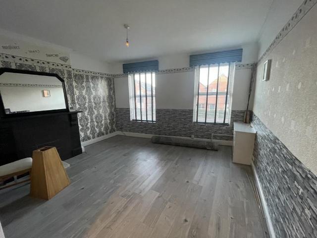 Picton Road, Liverpool, L15 4 bed flat to rent £1,300 pcm £300 pw