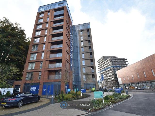 Picture House, Redhill RH1, 1 bed flat to rent, £1,600 pcm | PrimeLocation