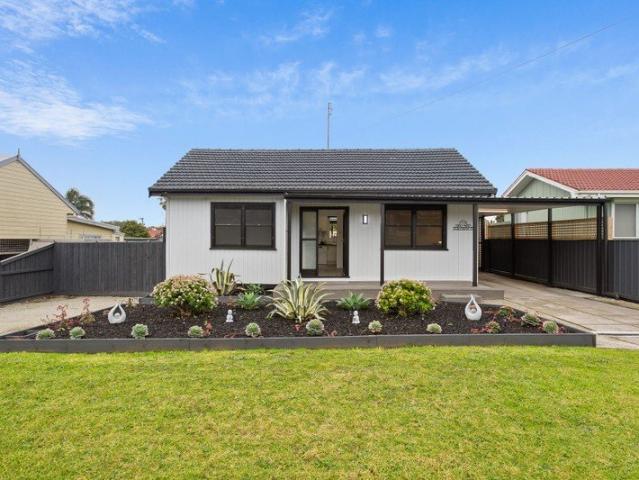 Picture Perfect & Fully Updated: The Ultimate Easy Care Lifestyle!