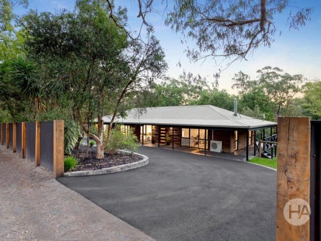 Picture Perfect Lifestyle on 2.5 acres