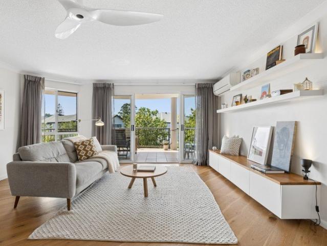 Picture Perfect Paddington Apartment Facing North East