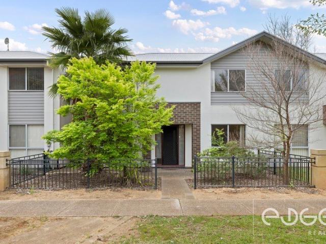 Picture Perfect Parkside Living!