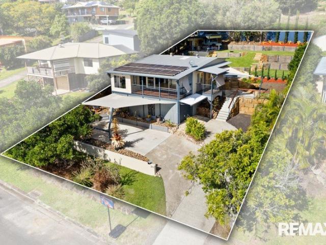 Picture Perfect Valley Views, Peaceful Living and Space for Everything