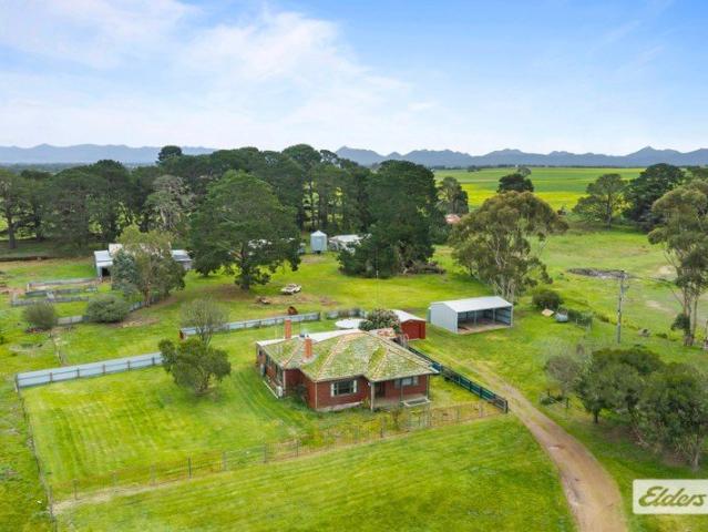 Picturesque Country Retreat With Infrastructure 71 Acres