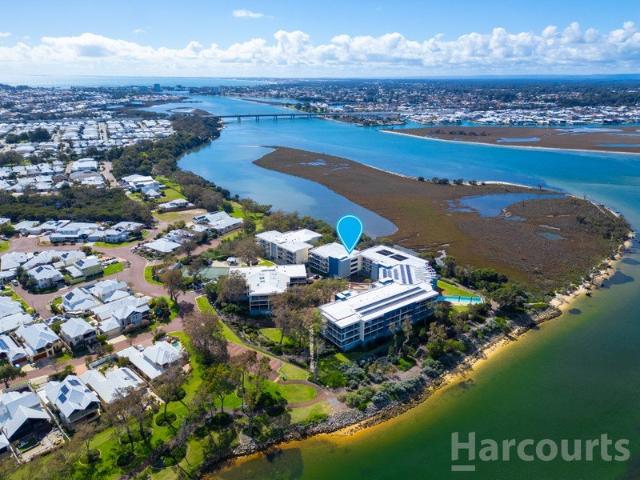 Picturesque Estuary Outlook!