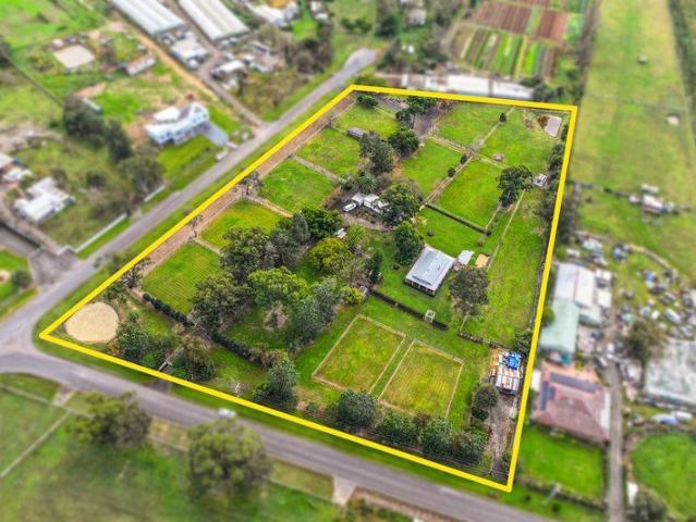 Picturesque Five Acre Lifestyle Property with Equestrian Appeal!