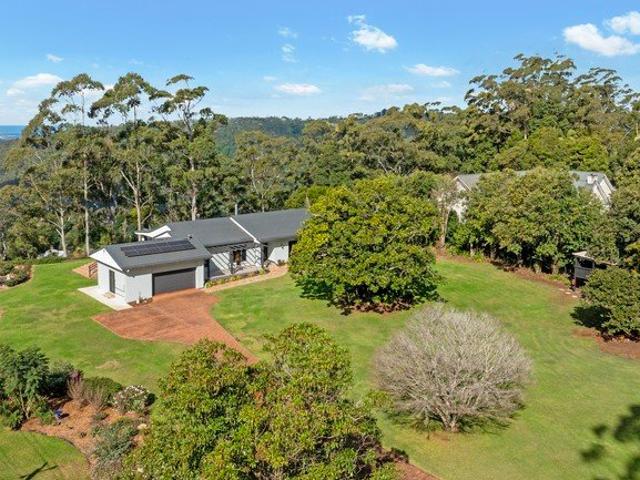Picturesque ocean outlook from stunning level acre