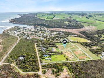 Picturesque Port Campbell living!