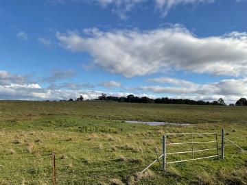 Picturesque rural land close to town