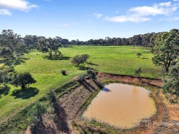 Picturesque Rural Lifestyle