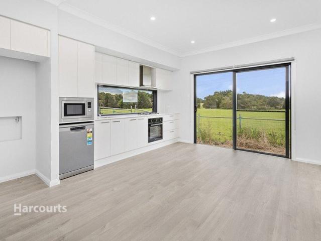 Picturesque Rural Retreat, Move in Today