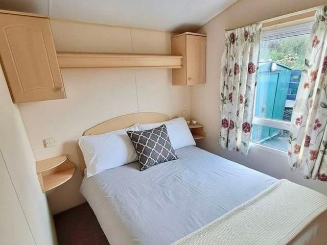 Pick Hill, Waltham Abbey, Essex EN9, 2 bed property to rent, £1,100 pcm | PrimeLocation
