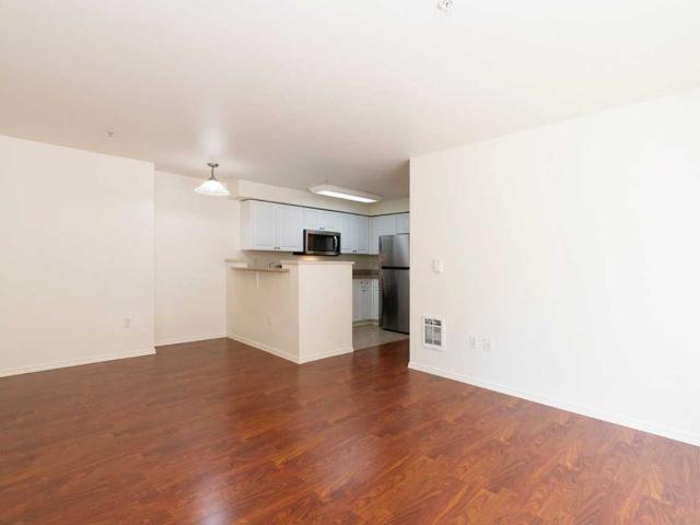 Pickering Place Apartments Studio Apartment for Rent at 1307 N 43rd St, Seattle, WA 98103 Wallingford