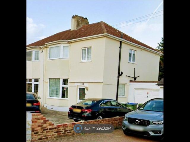 Pickford Lane, Bexleyheath DA7, 3 bed semi detached house to rent, £2,200 pcm | PrimeLocation