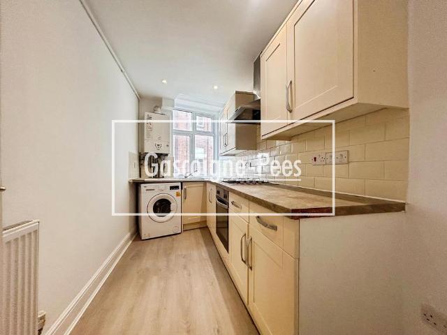 Pickford Street, Aldershot, GU11 2 bed apartment to rent £1,375 pcm £317 pw
