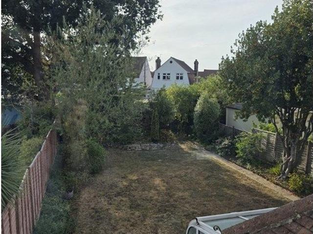 Pickhurst Lane, West Wickham BR4, 3 bed semi detached house to rent, £2,600 pcm | PrimeLocation