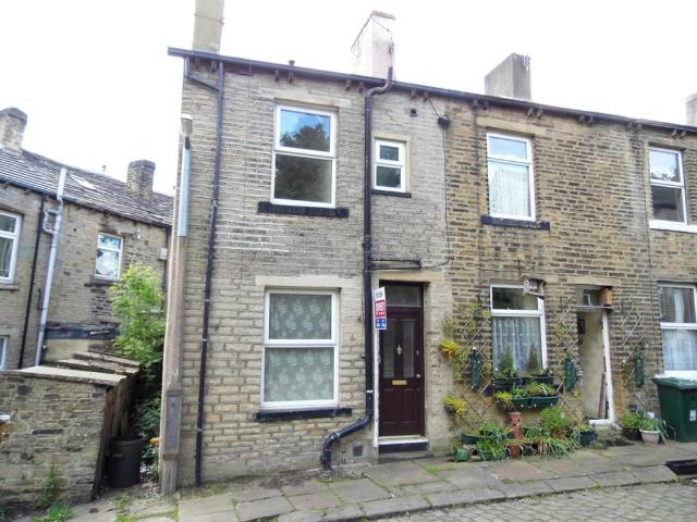 Pickles Street, Keighley BD21, 2 bed end terrace house to rent, £650 pcm | PrimeLocation