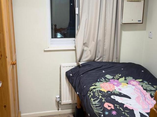 Pickwick Close, Hounslow TW4 1 bed in a house share to rent £500 pcm £115 pw