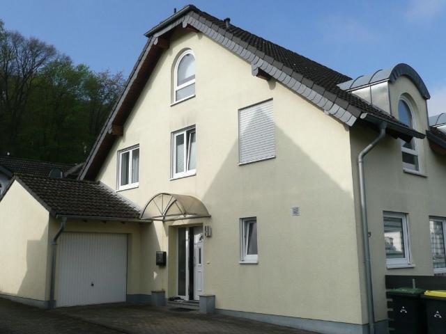 piduch*Anfrage Stopp Moderne Doppelhaushälfte mit Studio, großer Sonnenterrasse und Garage in Hennef