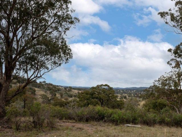 Piece of paradise with spectacular views awaits natural environment lovers!