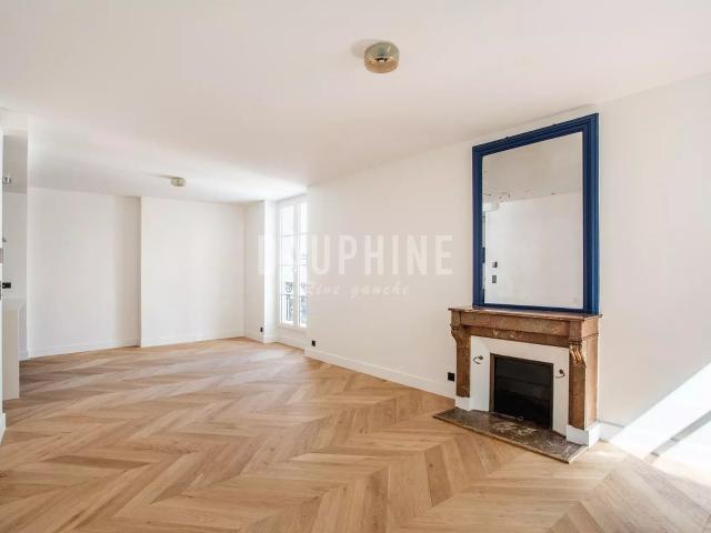 Pied à terre Place Saint Sulpice 56m² Paris 6ème
