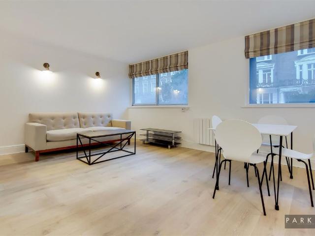Pier House, Cheyne Walk, London SW3, 1 bed flat to rent, £3,250 pcm | PrimeLocation