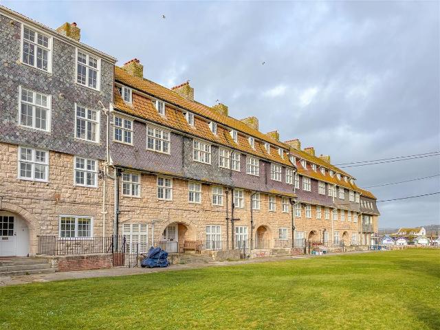 Pier Terrace, West Bay, Bridport DT6, 3 bed flat to rent, £1,500 pcm | PrimeLocation