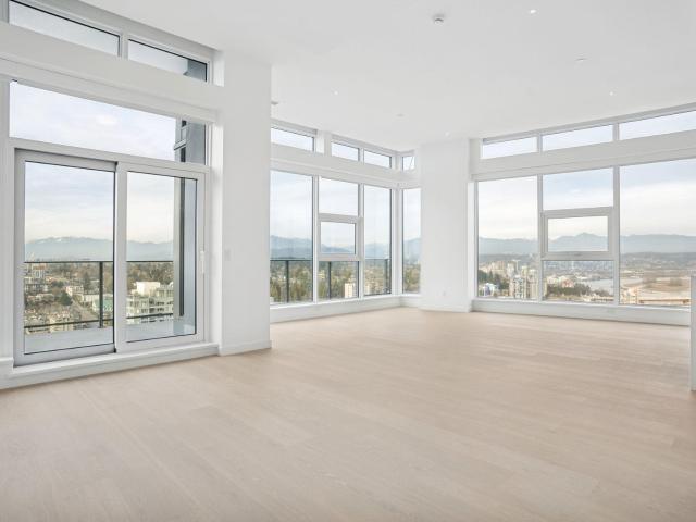 Pier West Three Bedroom Penthouse Apartment for Rent