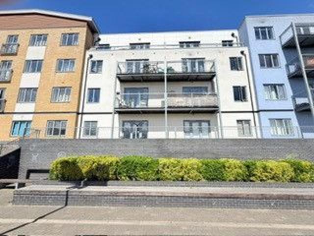 Pier Wharf, Colchester, Colchester, Essex CO2, 2 bed flat to rent, £1,250 pcm | PrimeLocation