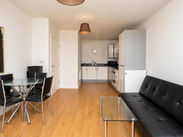 Pier Wharf, Quayside Drive. 1 bed apartment to rent £895 pcm £207 pw