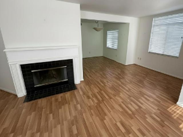 Pierce St Apt 1216