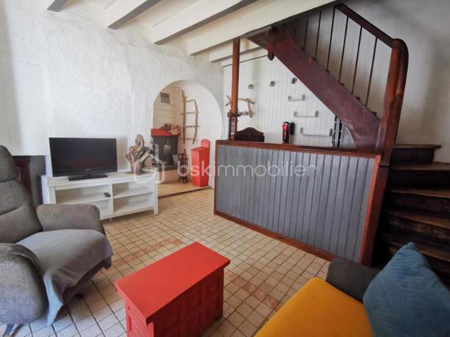 PIERRE CHATEL 38119 Maison de village de 117m² 2 CHAMBRES ET COMBLES à aménager