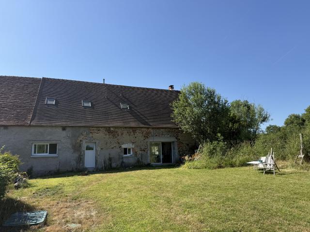 PIERREFITTE ES BOIS à 2 h De Paris via A77 Vous recherchez une maison qui ne ressemble à aucune autre ?