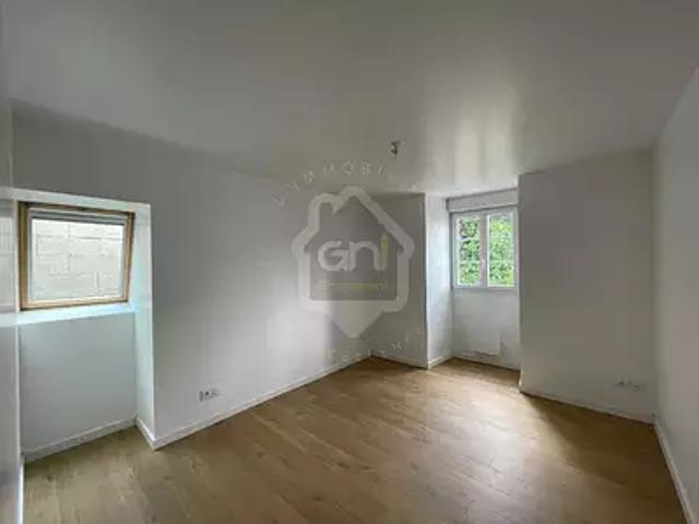 Pierrefonds 60350 Location appartement 3 pièces t3 au dernier étage