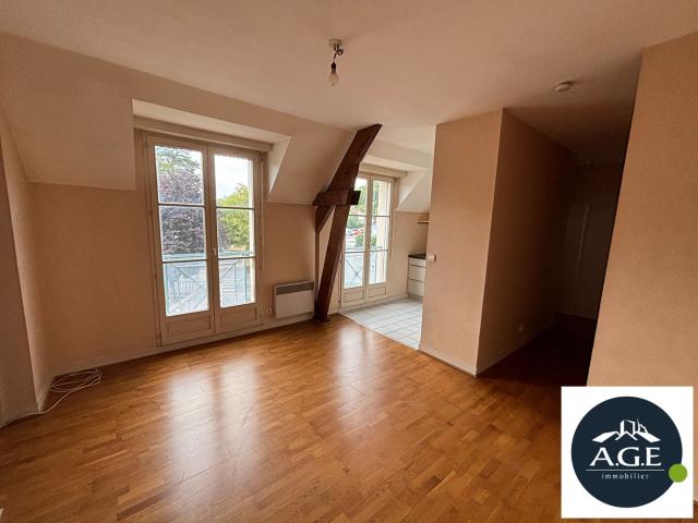 PIERRES / Location Appartement 2 Pièces 38 m²