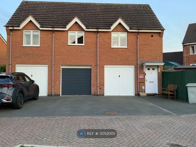 Pilton Close, Oakham LE15, 2 bed flat to rent, £1,000 pcm | PrimeLocation