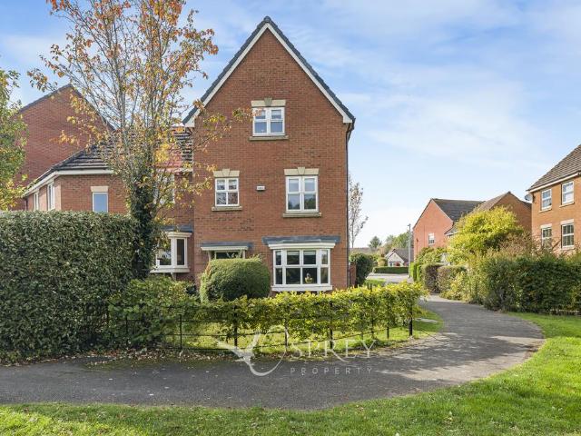 Pilton Close, Oakham LE15 4 bed semi detached house to rent £1,950 pcm £450 pw