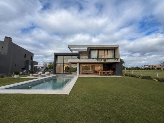 Pilar, Provincia de Buenos Aires