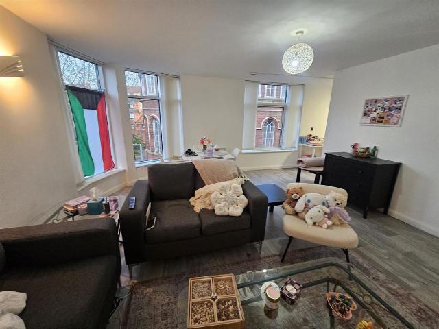 Pilcher Gate, Nottingham NG1, 2 bed flat to rent, £1,300 pcm | PrimeLocation