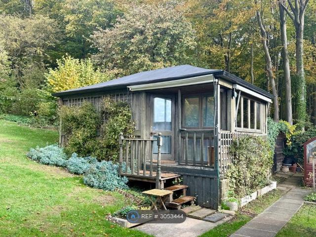 Pilgrims Way, Westerham TN16, 1 bed maisonette to rent, £1,100 pcm | PrimeLocation