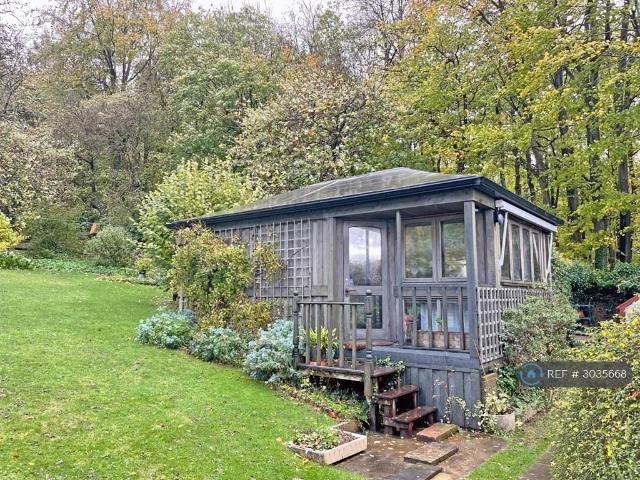 Pilgrims Way, Westerham, TN16 1 bed maisonette to rent £1,100 pcm £254 pw