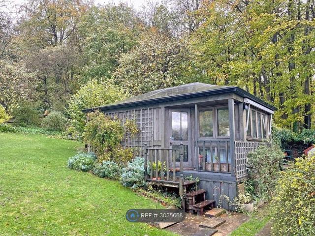 Pilgrims Way, Westerham TN16, 1 bed maisonette to rent, £1,100 pcm | PrimeLocation